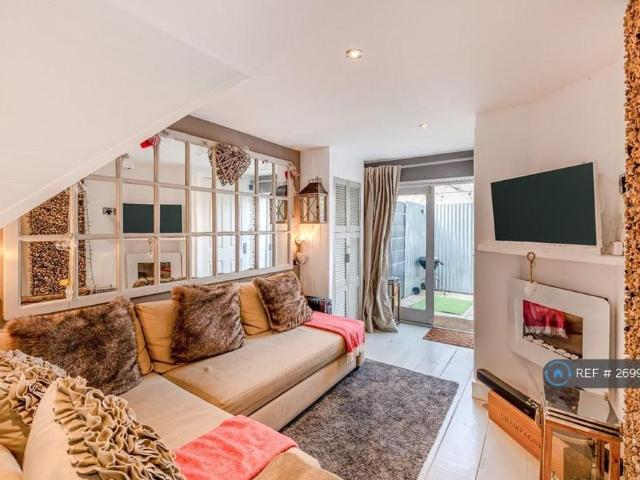 1 bedroom terraced house to rent