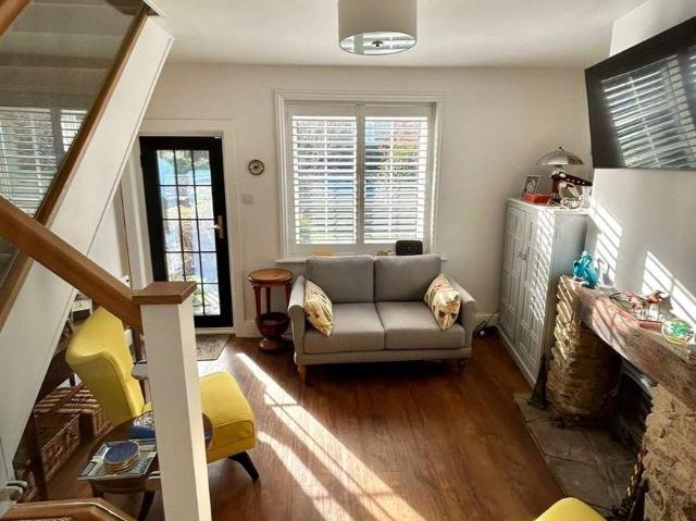 1 bedroom terraced house to rent