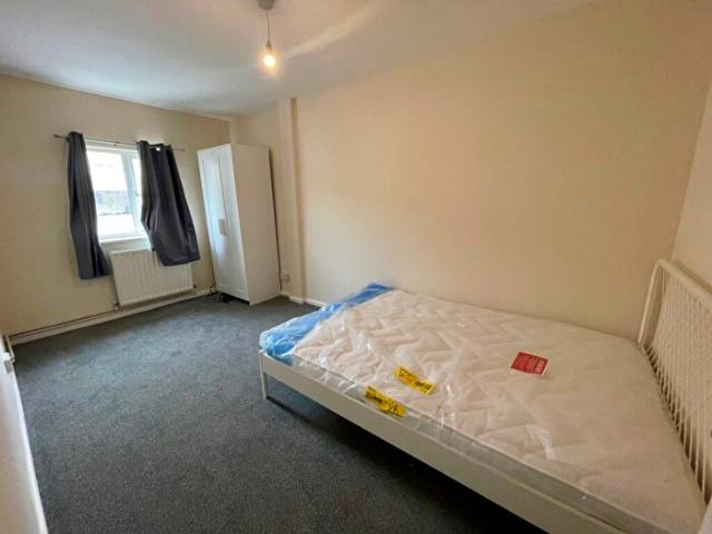 1 Bedroom Terraced House To Rent In Marjoram Place, MK14