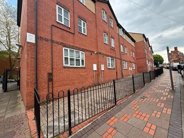 1 Bedroom Terraced House To Rent In Peveril Street, Nottingham, NG7