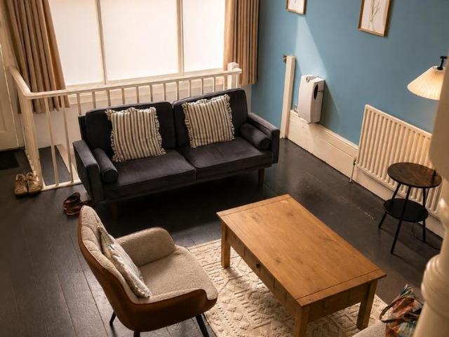 1 Bedroom Terraced To Rent