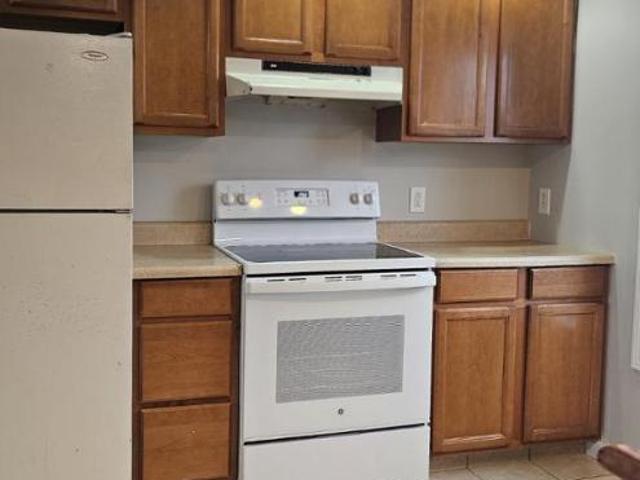 1 bedroom, Tiverton RI 02878 102751187