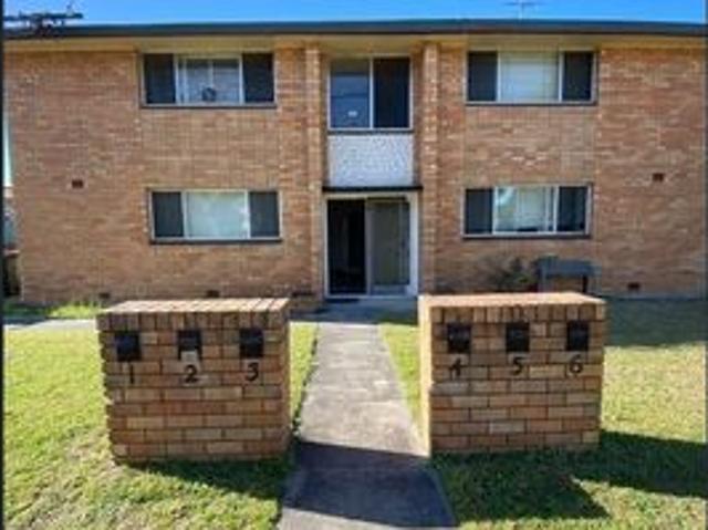 1 Bedroom Unit – Walk to Town Centre!