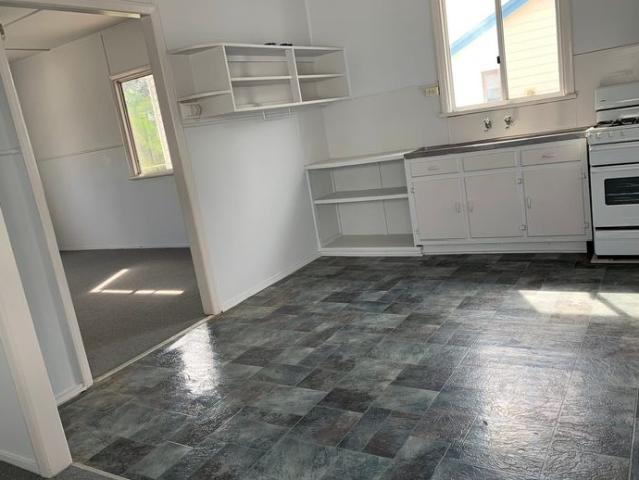 1 Bedroom Unit Within Walking Distance to The Strand