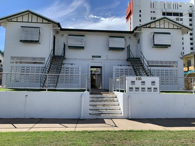 1 Bedroom Unit Within Walking Distance to The Strand