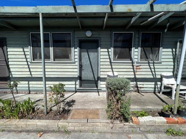 1 BEDROOM UNIT, CLOSE TO CBD, LOCATED SOUTH SIDE!