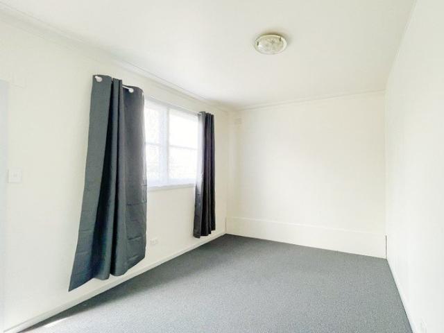 1 BEDROOM UNIT, CLOSE TO CBD, LOCATED SOUTH SIDE!
