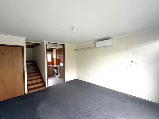 1 Bedroom Unit Close to Shops & Services