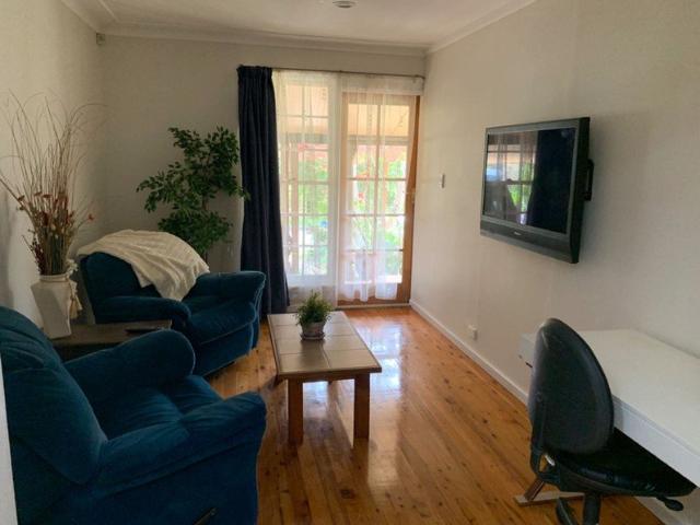 1 Bedroom Unit, Fully Furnished