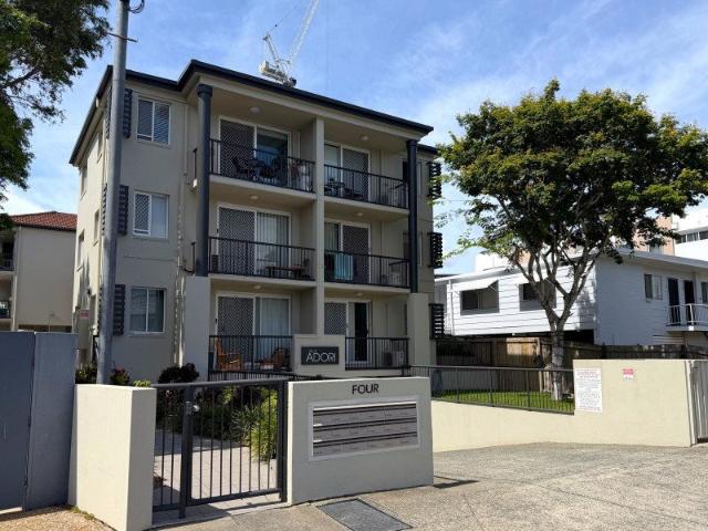 Affordable Chevron Island Living Walk to Cafés, Beaches & Surfers Paradise!