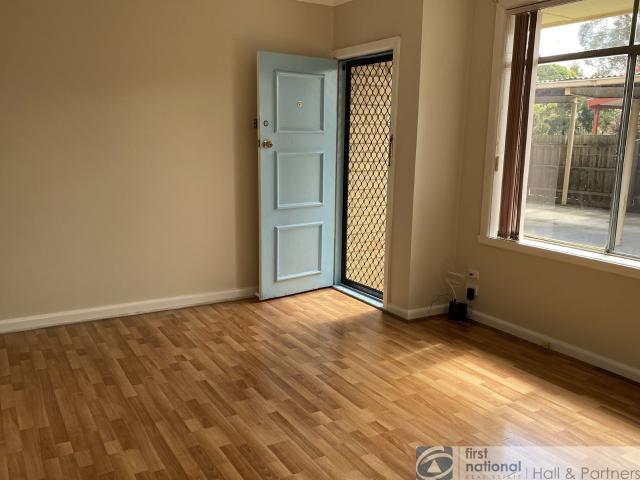1 bedroom unit in a prime location!