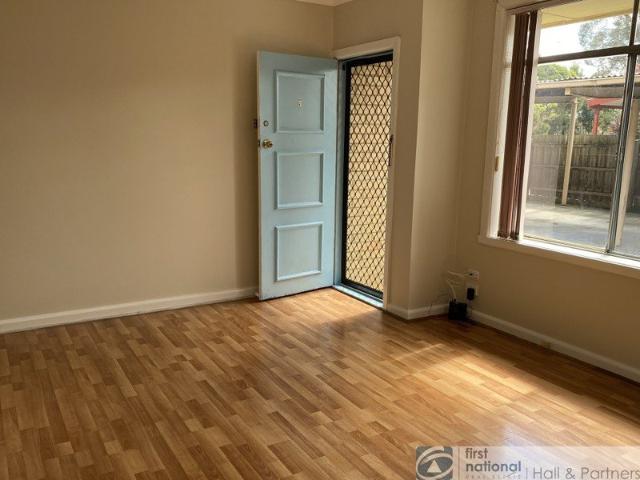 1 bedroom unit in a prime location!