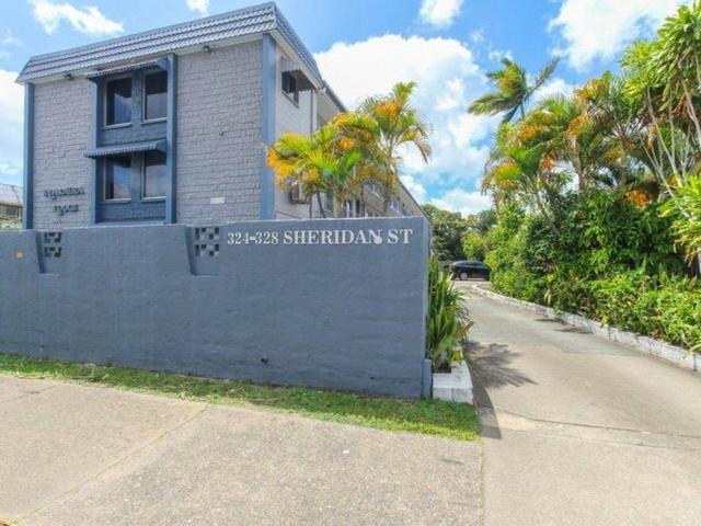 1 Bedroom Unit in Convenient Cairns North Location