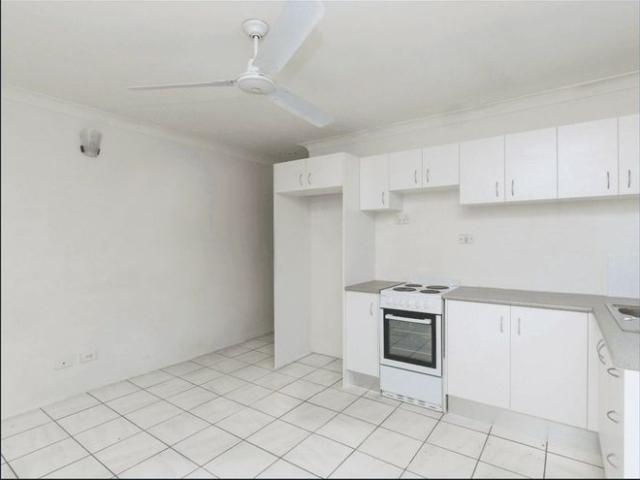 1 Bedroom Unit in Convenient Cairns North Location