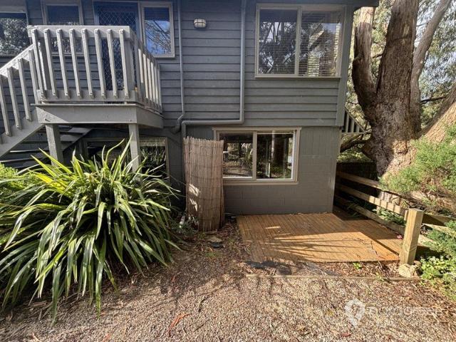 1 BEDROOM UNIT IN FOSTER