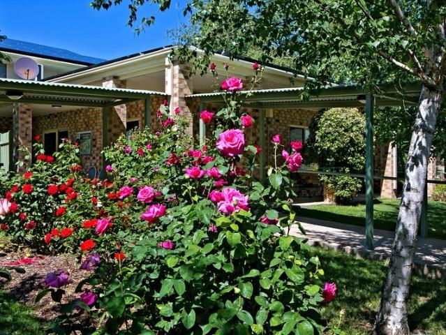1 Bedroom Unit in Over 55s Village Meals Included