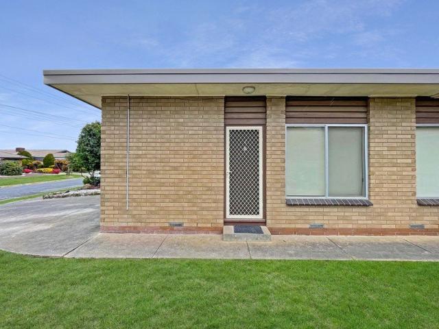 1 Bedroom Unit in Private Complex