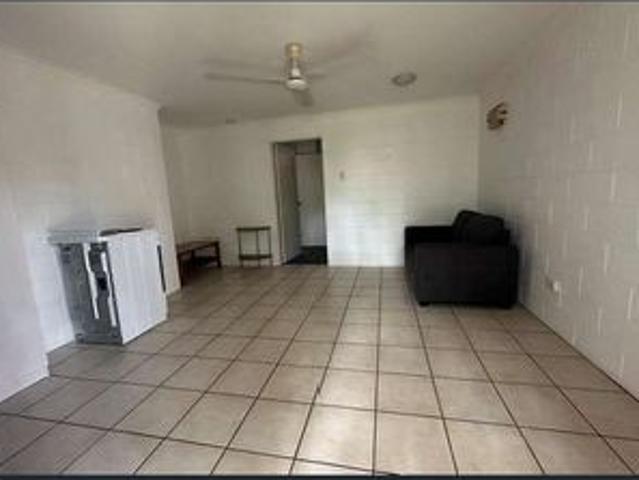 1 Bedroom Unit in Quiet, Convenient Location