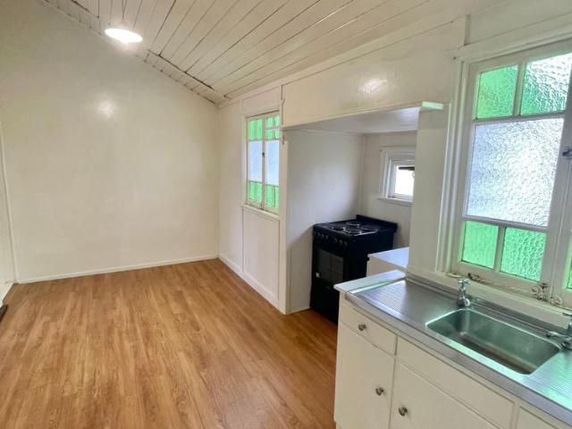 1 Bedroom Unit short walk to town