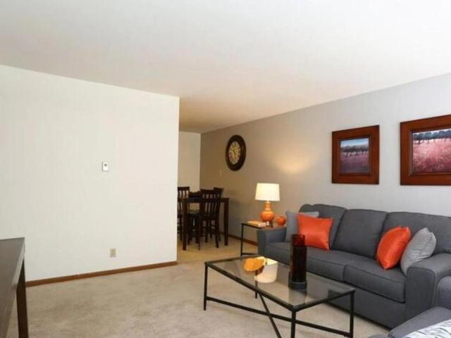 1 bedroom, Urbana IL 61802 105921012