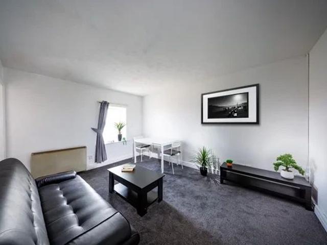 1 Bedroom XL