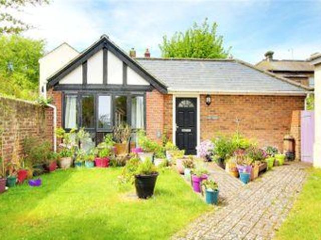 1 Bedrooms Bungalow for sale in Tennyson Road, Worthing, West Sussex BN11