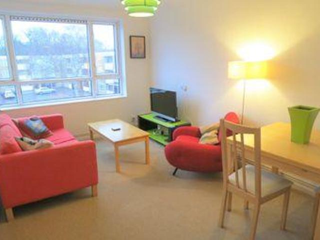 1 Bedrooms Flat for rent in Crieff Court, Wick Road, Teddington TW11