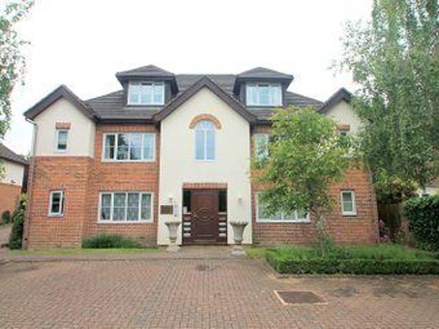 1 Bedrooms Flat for rent in Hornchurch Hill, Whyteleafe CR3