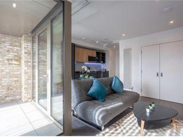1 Bedrooms Flat for rent in Western Gateway, Victoria Docks And North Woolwich, London E16