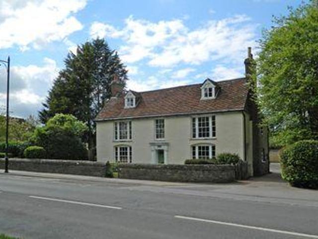 1 Bedrooms Flat for sale in Cowdray Court, North Street, Midhurst GU29