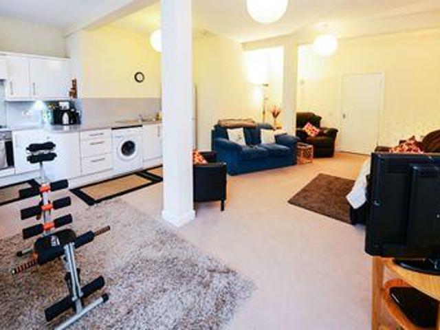 1 Bedrooms Flat for sale in Cadzow Street, Hamilton ML3