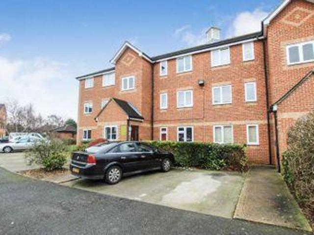 1 Bedrooms Flat for sale in Danbury Crescent, South Ockendon RM15