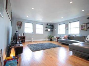 1 Bedrooms Flat for sale in Pickerton Place, Tooting Bec SW16