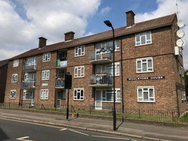 1 Bedrooms Flat for sale in Whiston Road, London E2