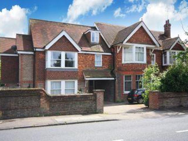 1 Bedrooms Flat for sale in Wimblehurst Road, Horsham RH12