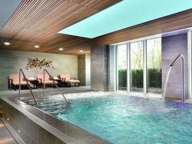 1 Bedrooms Flat for sale in The Camellia House, Vista, Chelsea Bridge, Battersea, London SW8