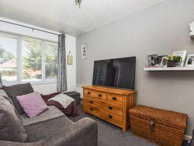 1 Bedrooms for sale in Windermere Close, Egham TW20
