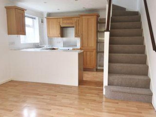1 Bedrooms Semi detached house for rent in Southern Way, Farnham GU9