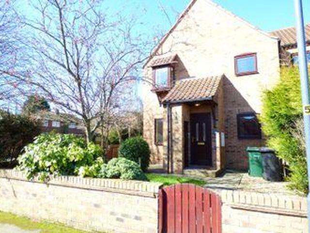 1 Bedrooms Semi detached house for rent in Summerfield Drive, Byram WF11
