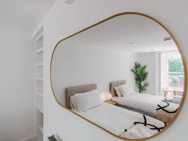 1 Bedrooms 1 Bathroom