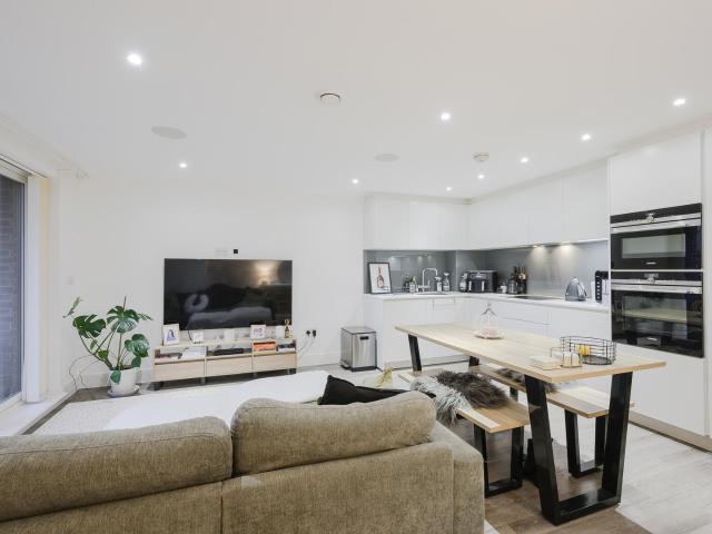 1 Beds Apartment Let Agreed