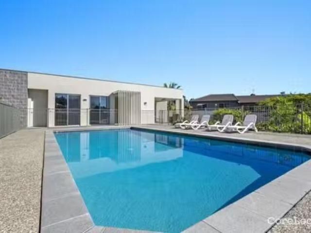 1 Belongil Street, Pacific Pines, QLD 4211