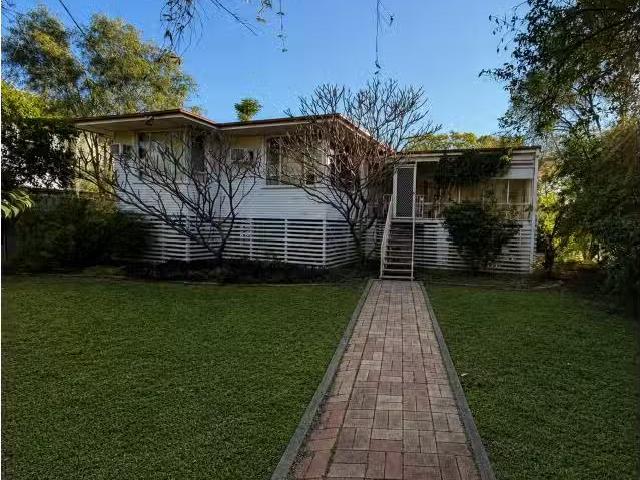 1 Belgravia Street, Moree House for rent Listed by Brooke Mul.