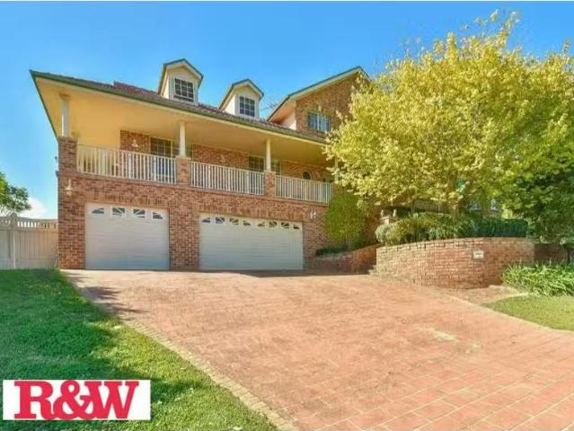 1 Beltana Place, Glen Alpine House for rent Listed by Melanie.