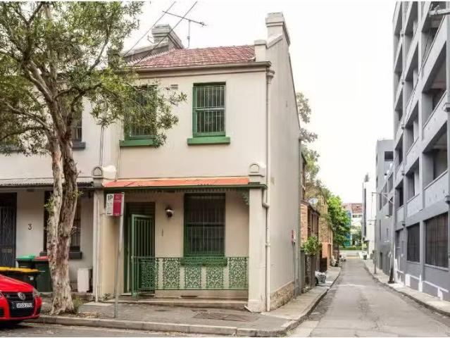1 Belvoir Street, SURRY HILLS House for rent Listed by Ying W.