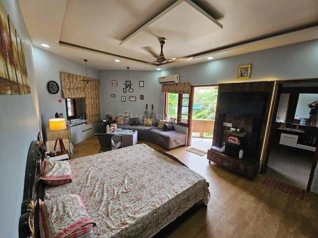 1 BHK Villa in Sainik Farm for rent New Delhi. The reference number is 18695231