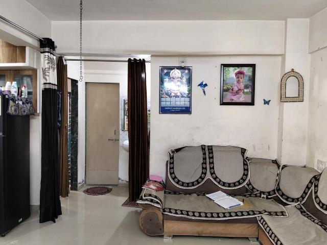 1 BHK Apartment in Chandkheda for resale Ahmedabad. The reference number is 21251032
