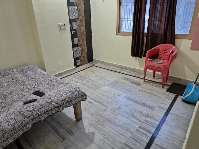 1 BHK Apartment in Chandmari for rent Varanasi. The reference number is 18750165