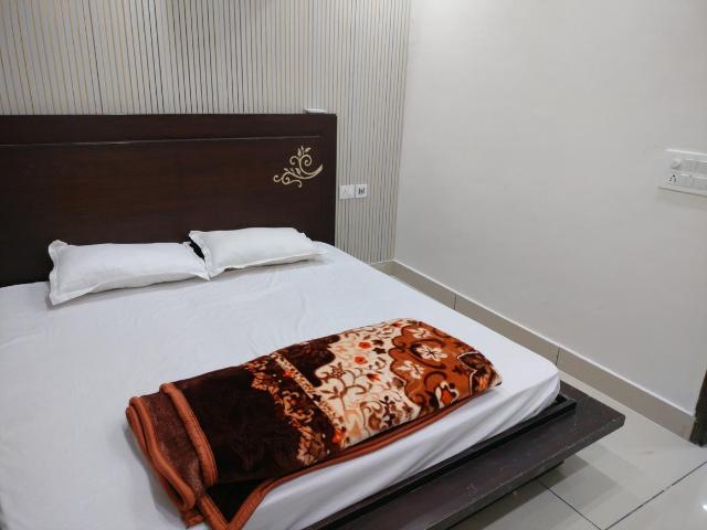1 BHK Apartment in Chhattarpur for rent New Delhi. The reference number is 20779469