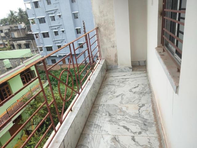 1 BHK Apartment in Chinar Park for resale Kolkata. The reference number is 18295580
